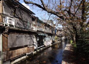 下京区市之町 高瀬川沿戸建