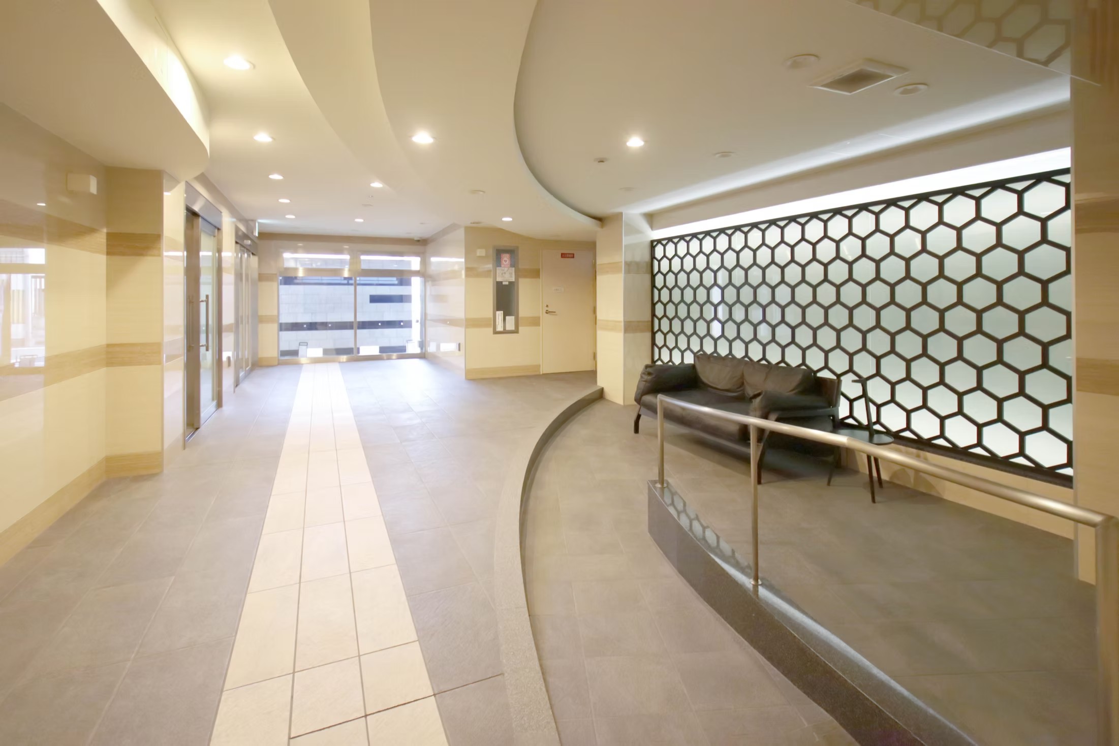 プレイズ御所南